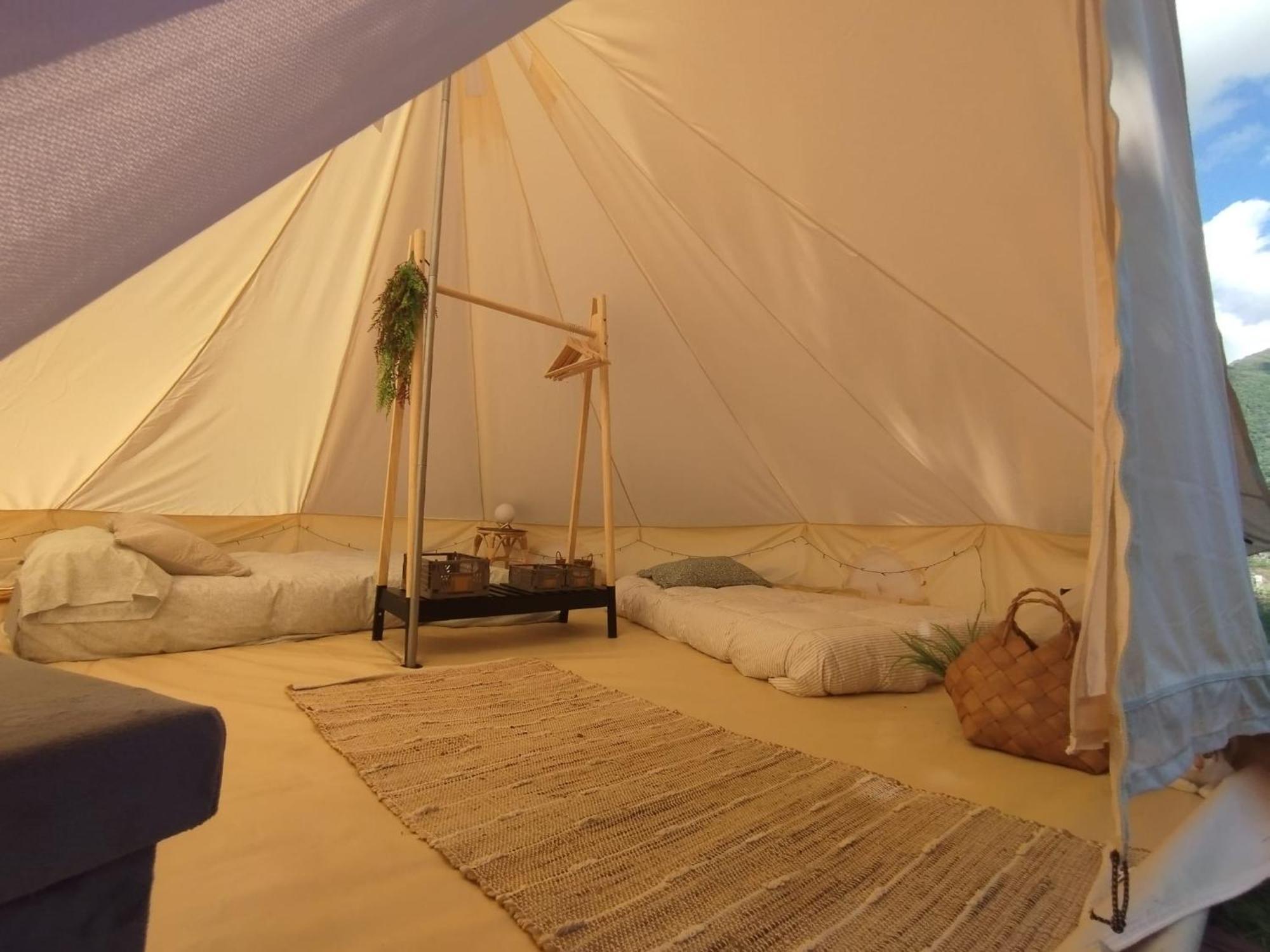 Camping La Zarapica - Palacios Del Sil Eksteriør bilde