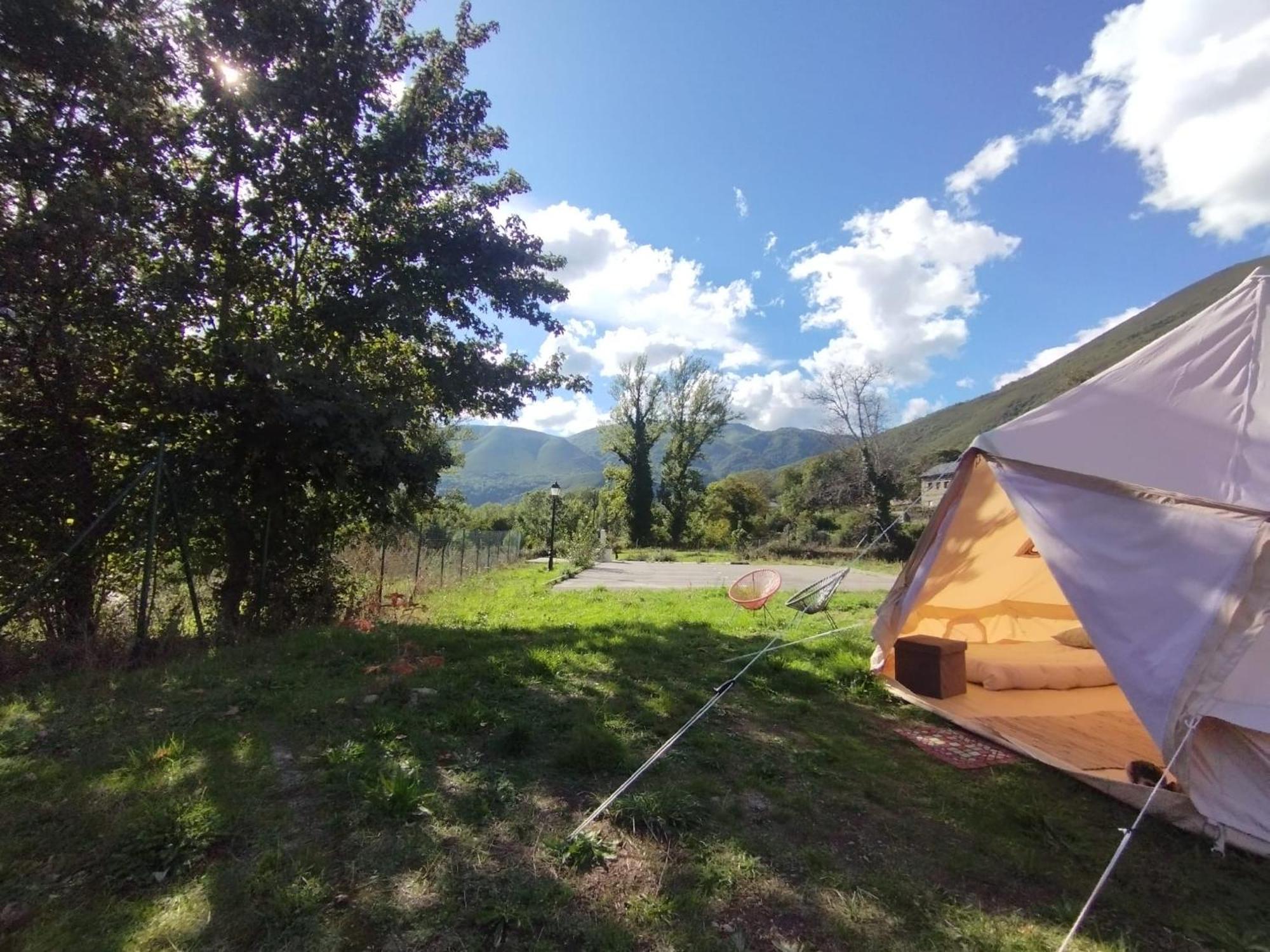 Camping La Zarapica - Palacios Del Sil Eksteriør bilde