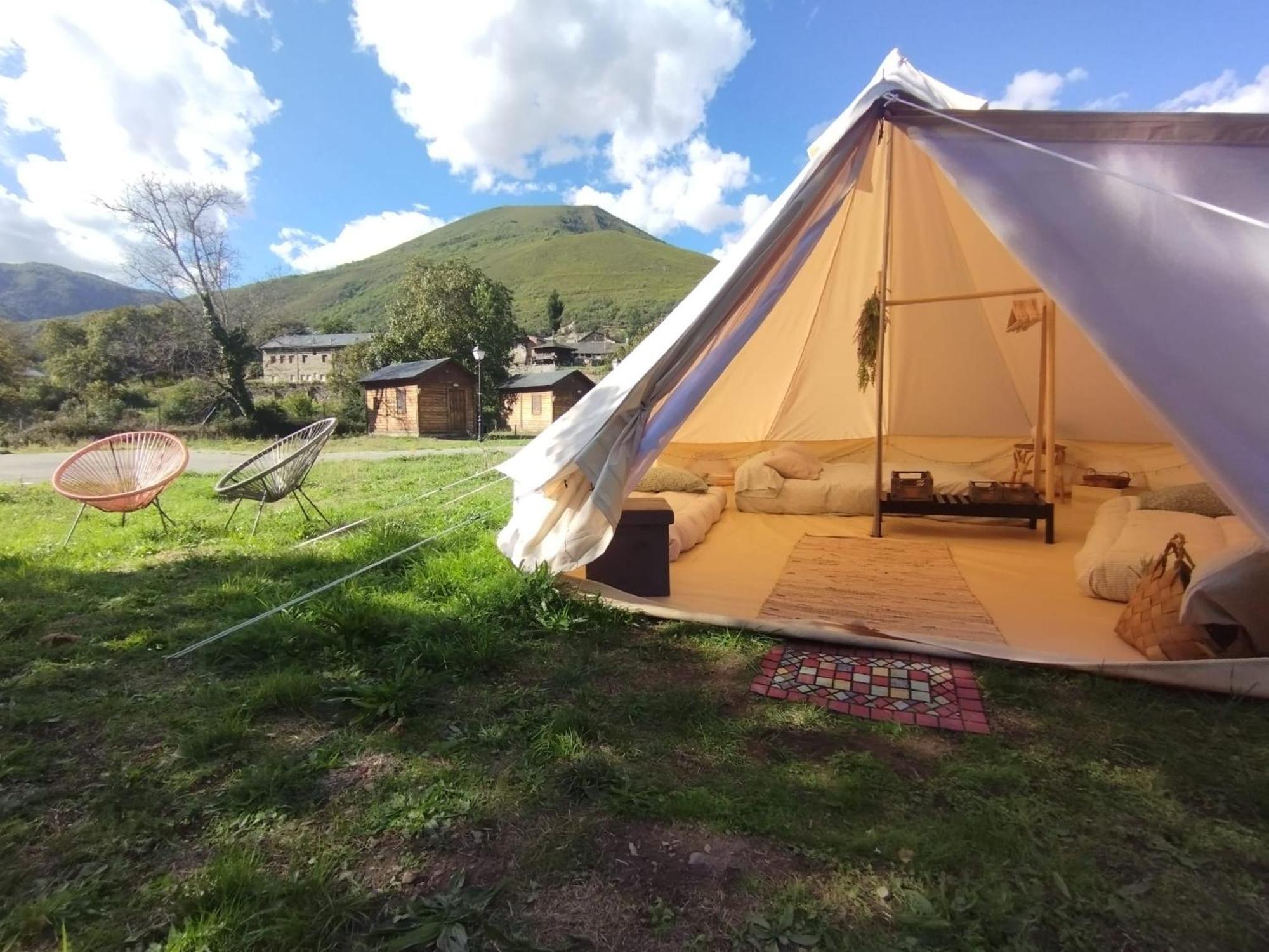 Camping La Zarapica - Palacios Del Sil Eksteriør bilde
